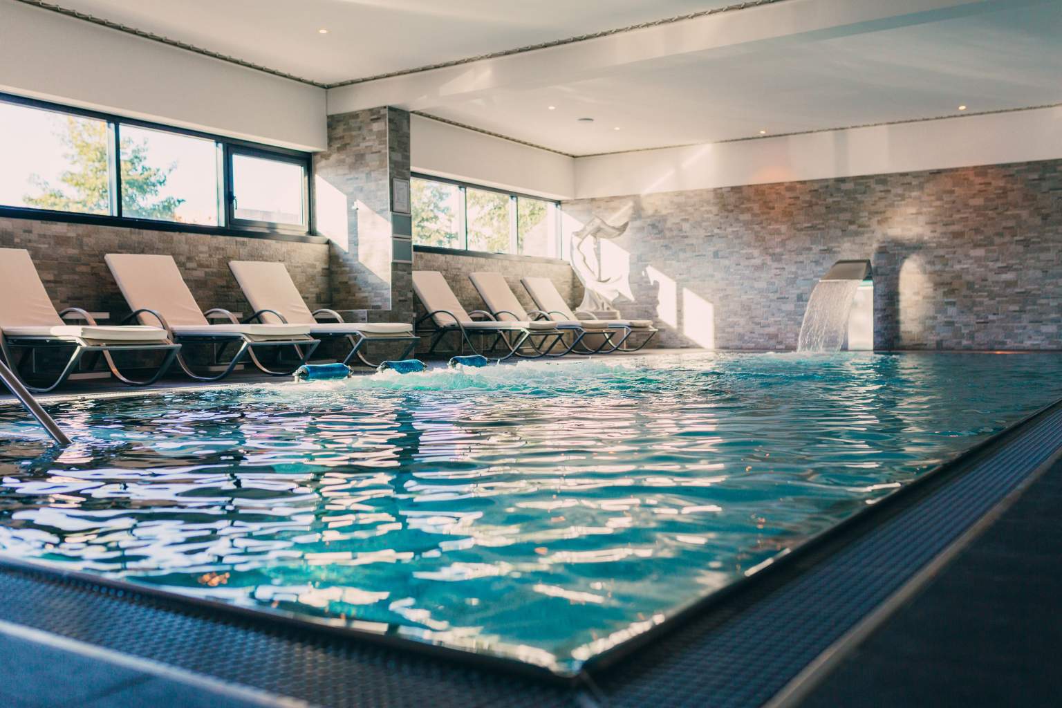 Piscine, soins aquatiques, relaxation, hôtel Spa Strasbourg Alsace